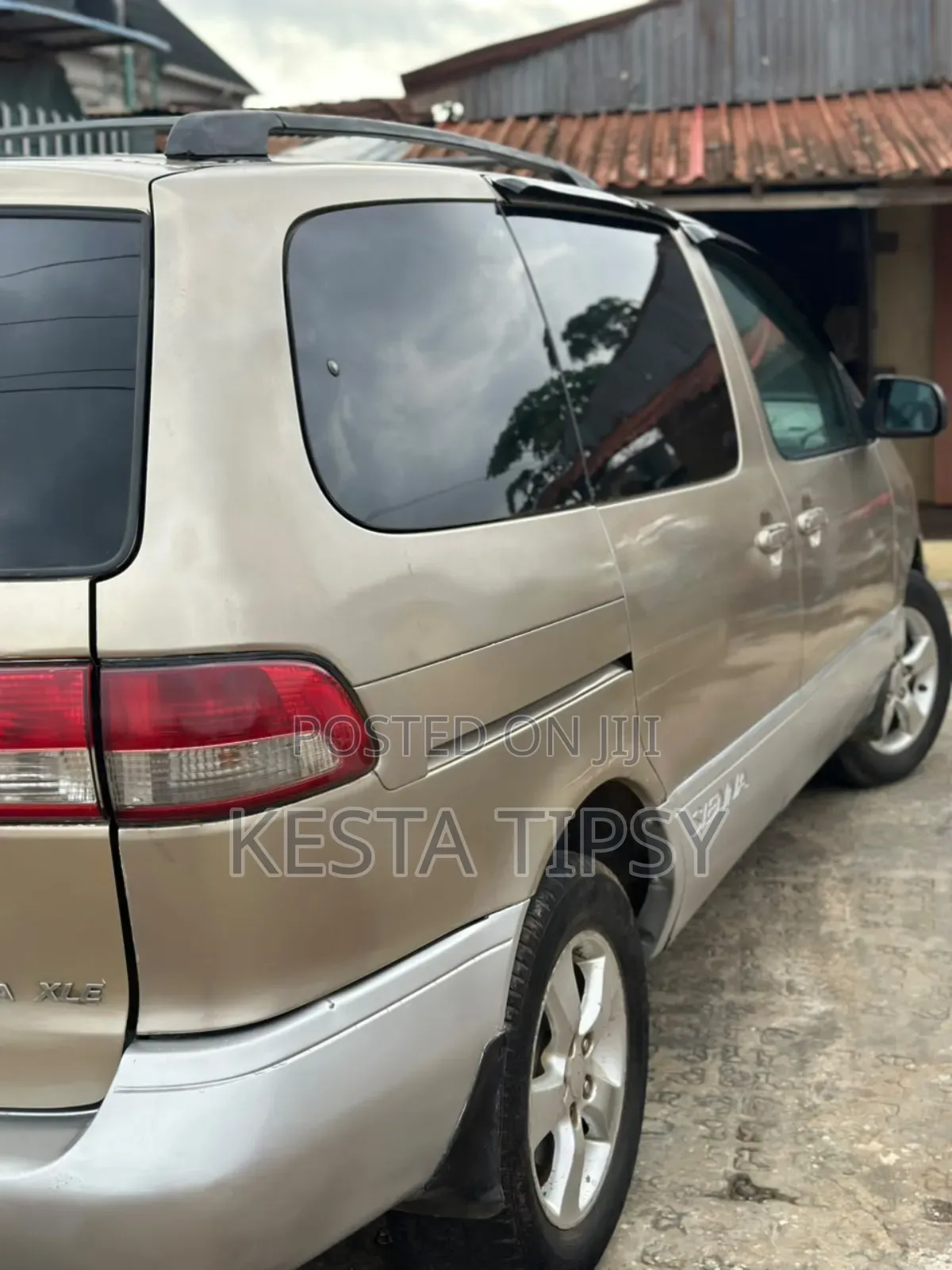 Toyota Coaster 2002 Gold
