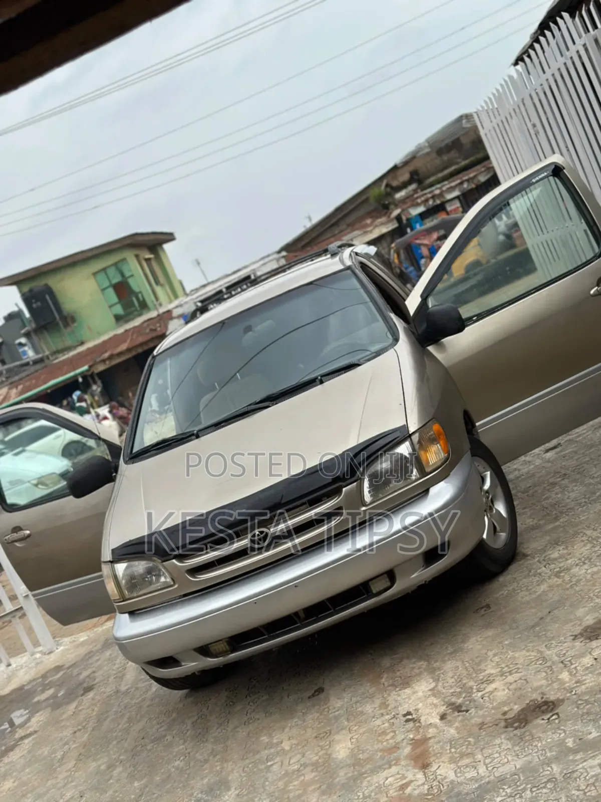 Toyota Coaster 2002 Gold