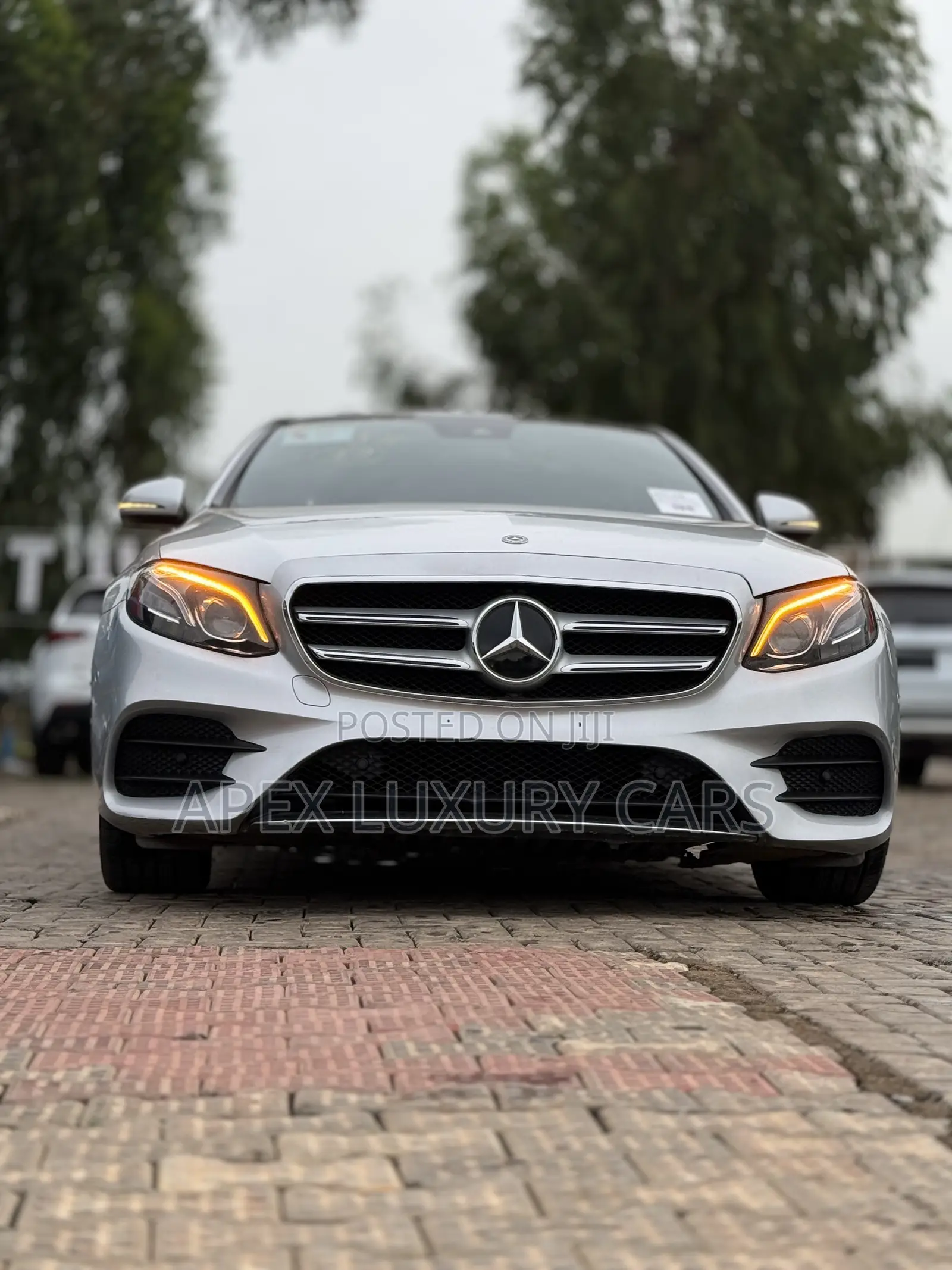 Mercedes-Benz E300 2017 Silver