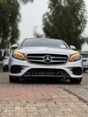Mercedes-Benz E300 2017 Silver