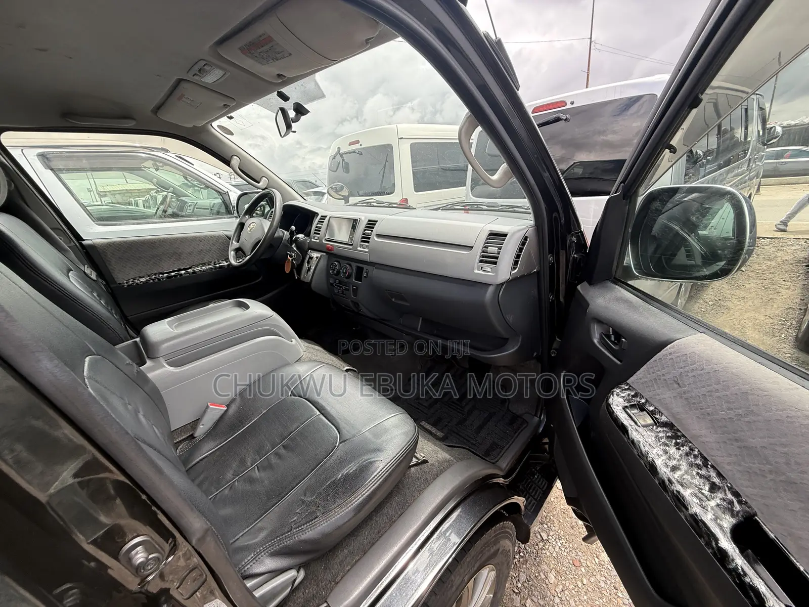 Toyota HiAce 2012 Black