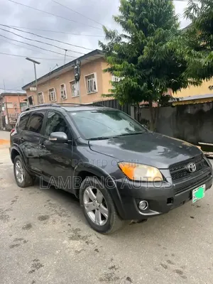 Toyota RAV4 2011 Red