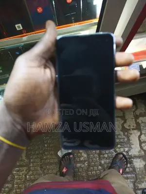 New Samsung Galaxy S10e 256 GB Blue