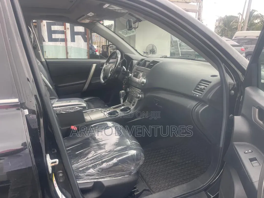 Toyota Highlander 2012 Black