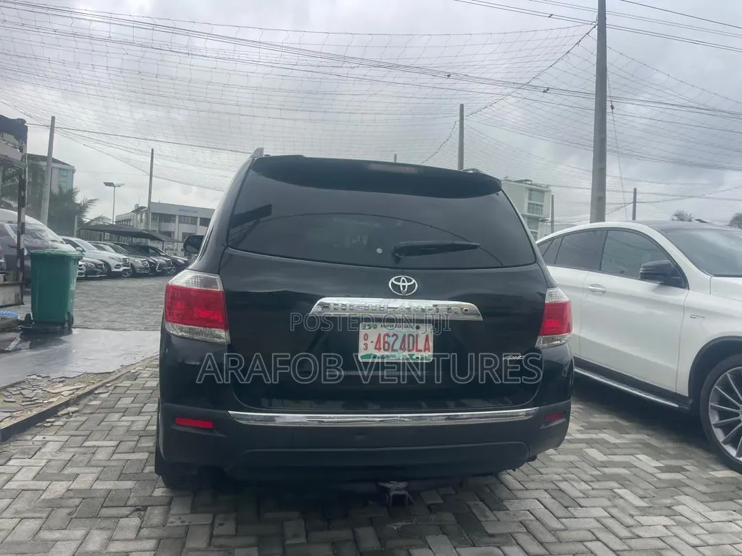 Toyota Highlander 2012 Black