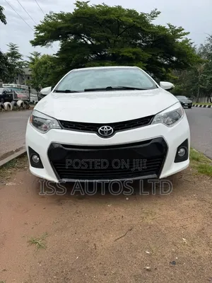 Toyota Corolla S Premium 4dr Sedan (1.8L 4cyl CVT) 2016 White