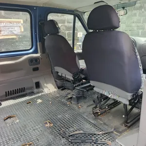 Ford Transit 2000 Blue