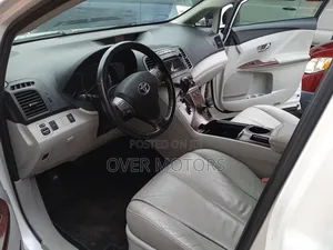 Toyota Venza 2010 White