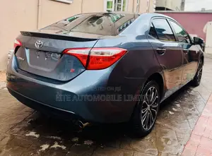 Toyota Corolla S w/Special Edition Pkg (1.8L 4cyl CVT) 2016 Ivory