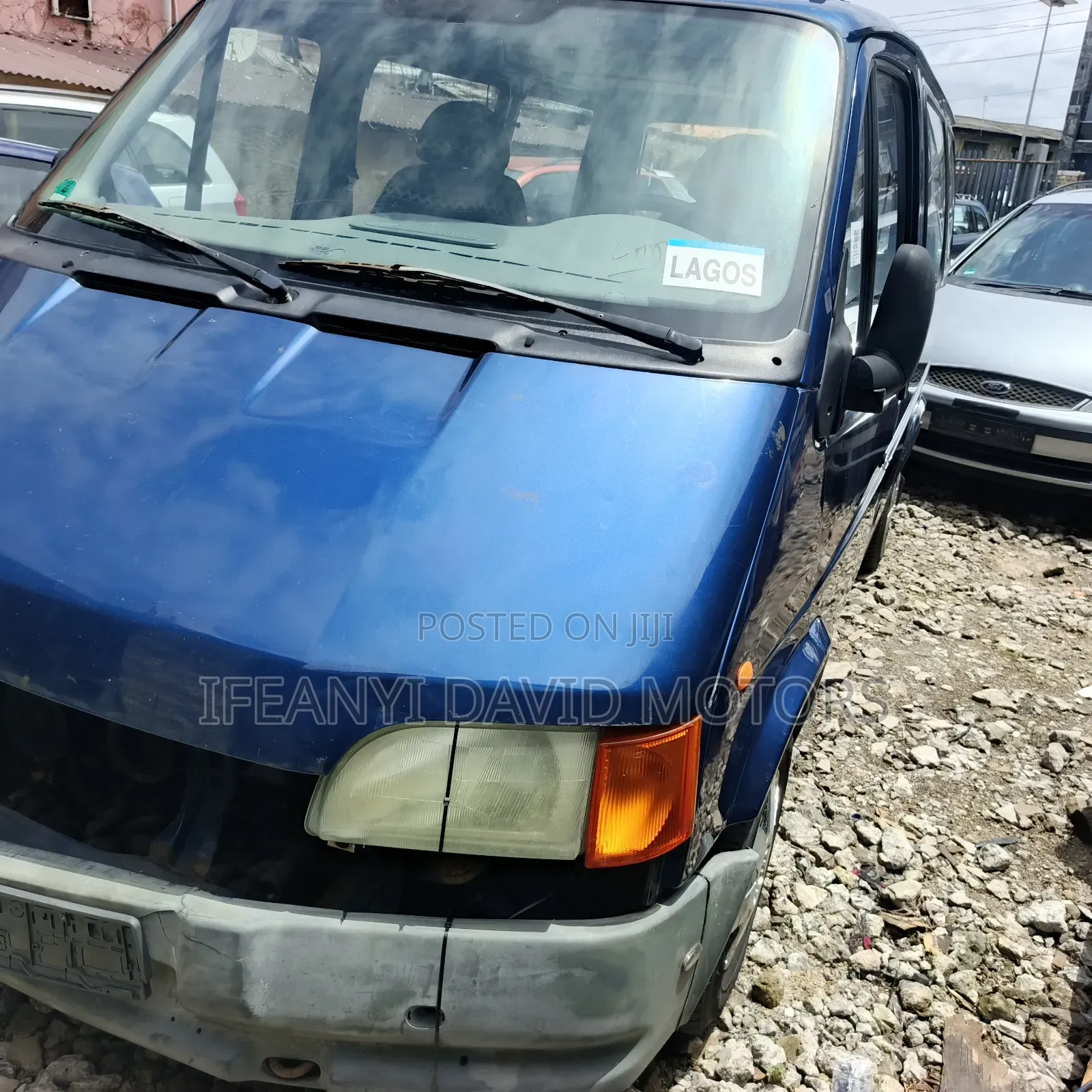 Ford Transit 2000 Blue