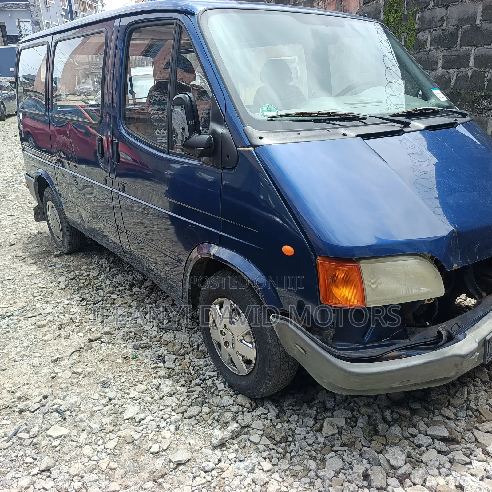 Ford Transit 2000 Blue
