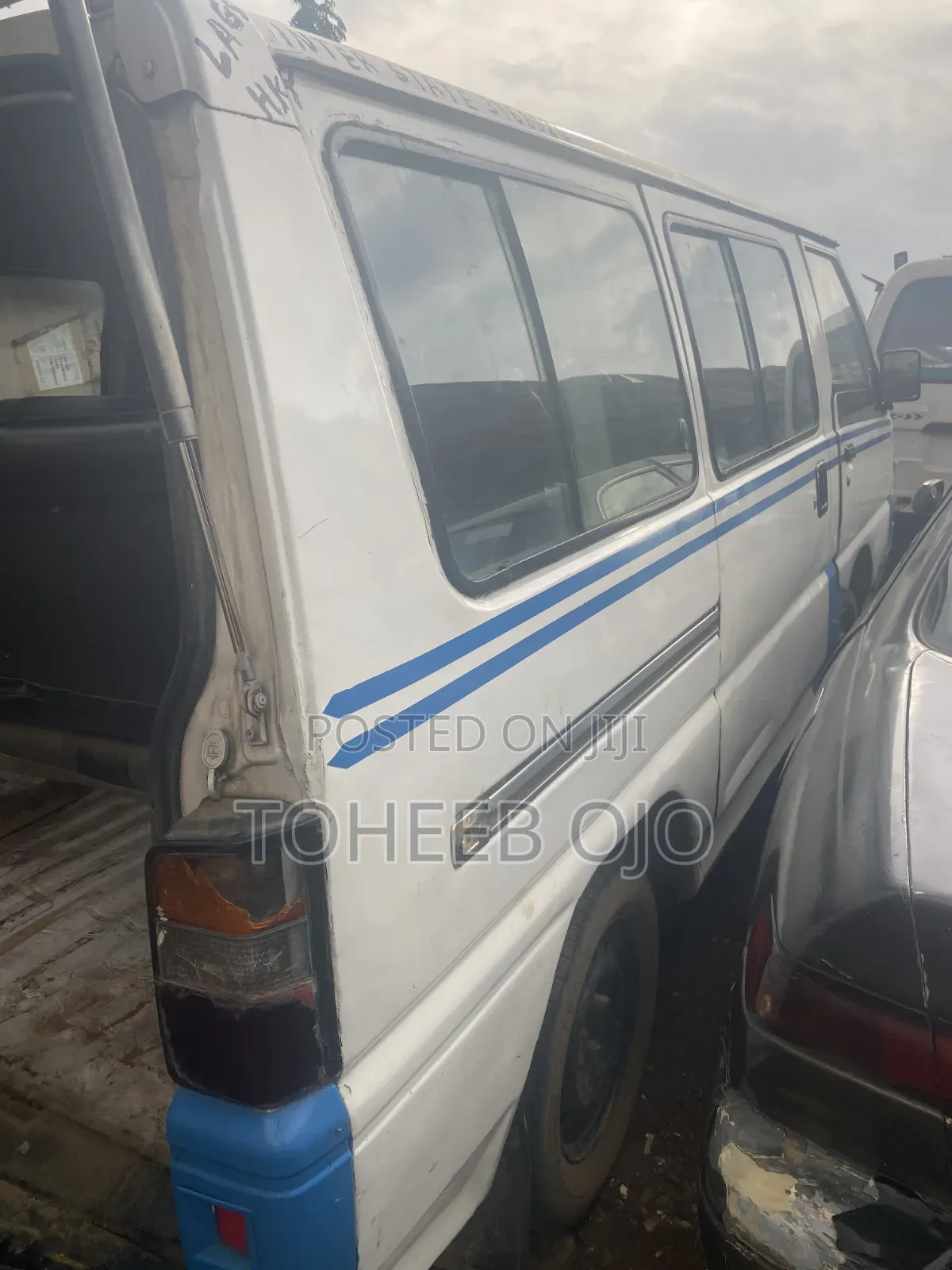 Mitsubishi L300 1999 White