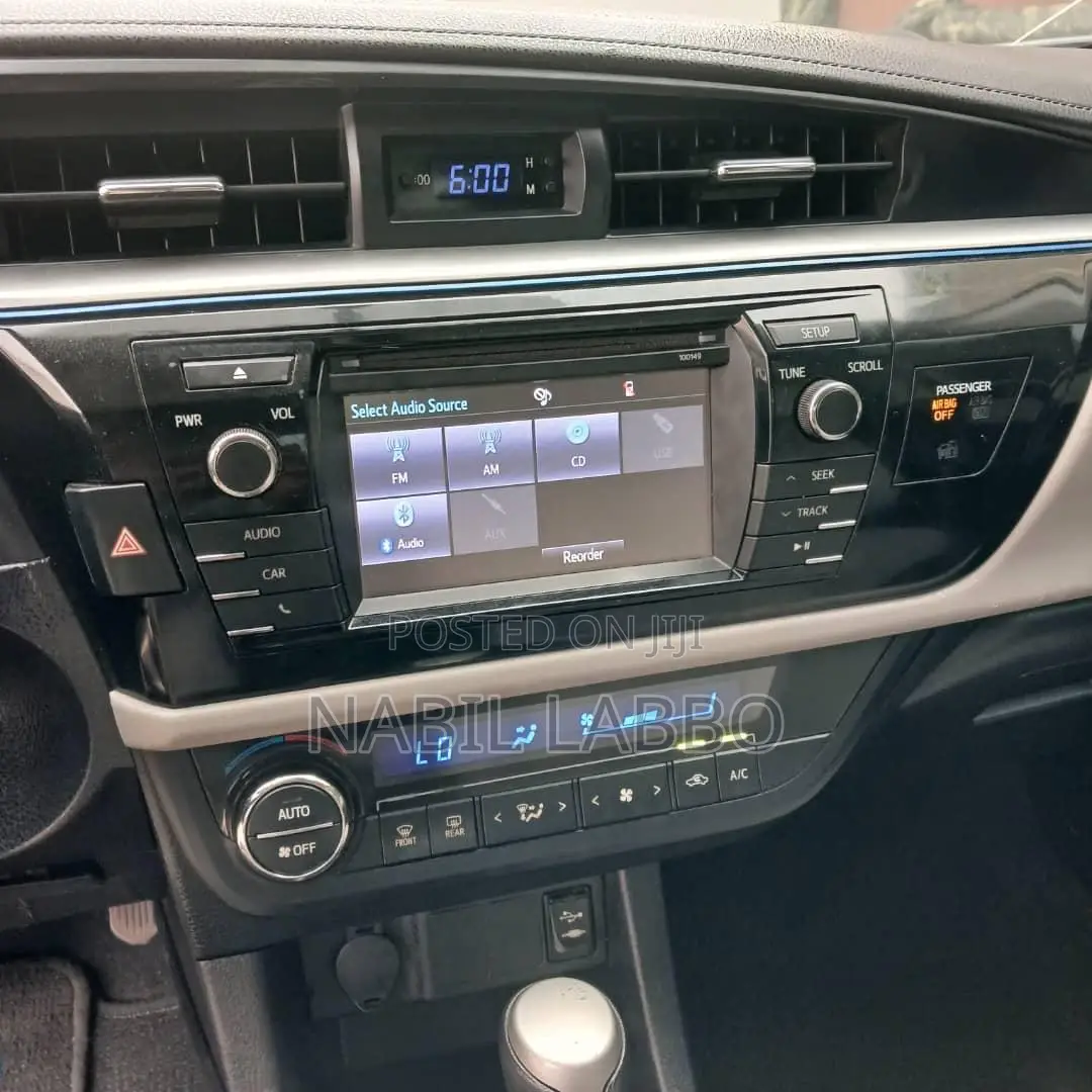 Toyota Corolla 2015 Silver