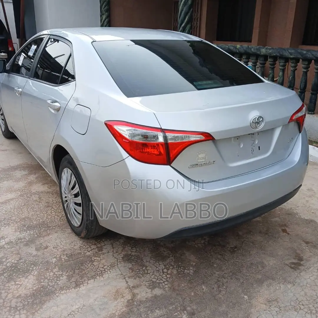 Toyota Corolla 2015 Silver