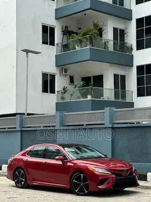 Toyota Camry XSE V6 2021 Red