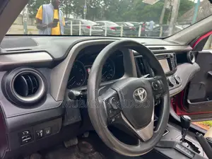 Toyota RAV4 2017 Red