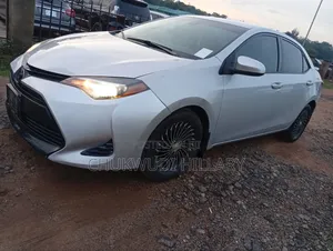 Toyota Corolla 2017 Silver