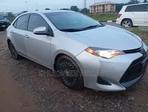 Toyota Corolla 2017 Silver