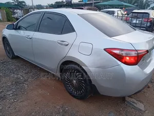 Toyota Corolla 2017 Silver