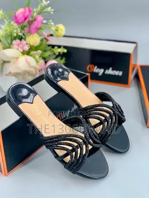 Elegant Rhinestone Flat Slippers