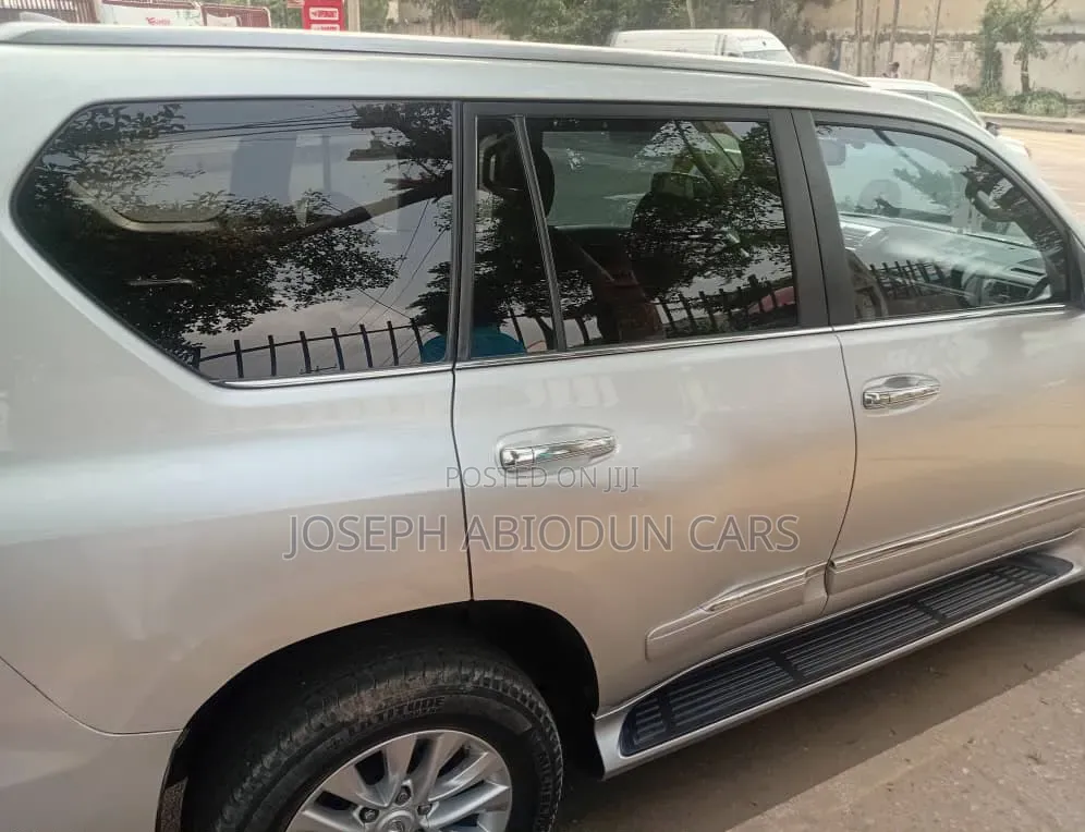 Lexus GX 460 Luxury 2018 Silver