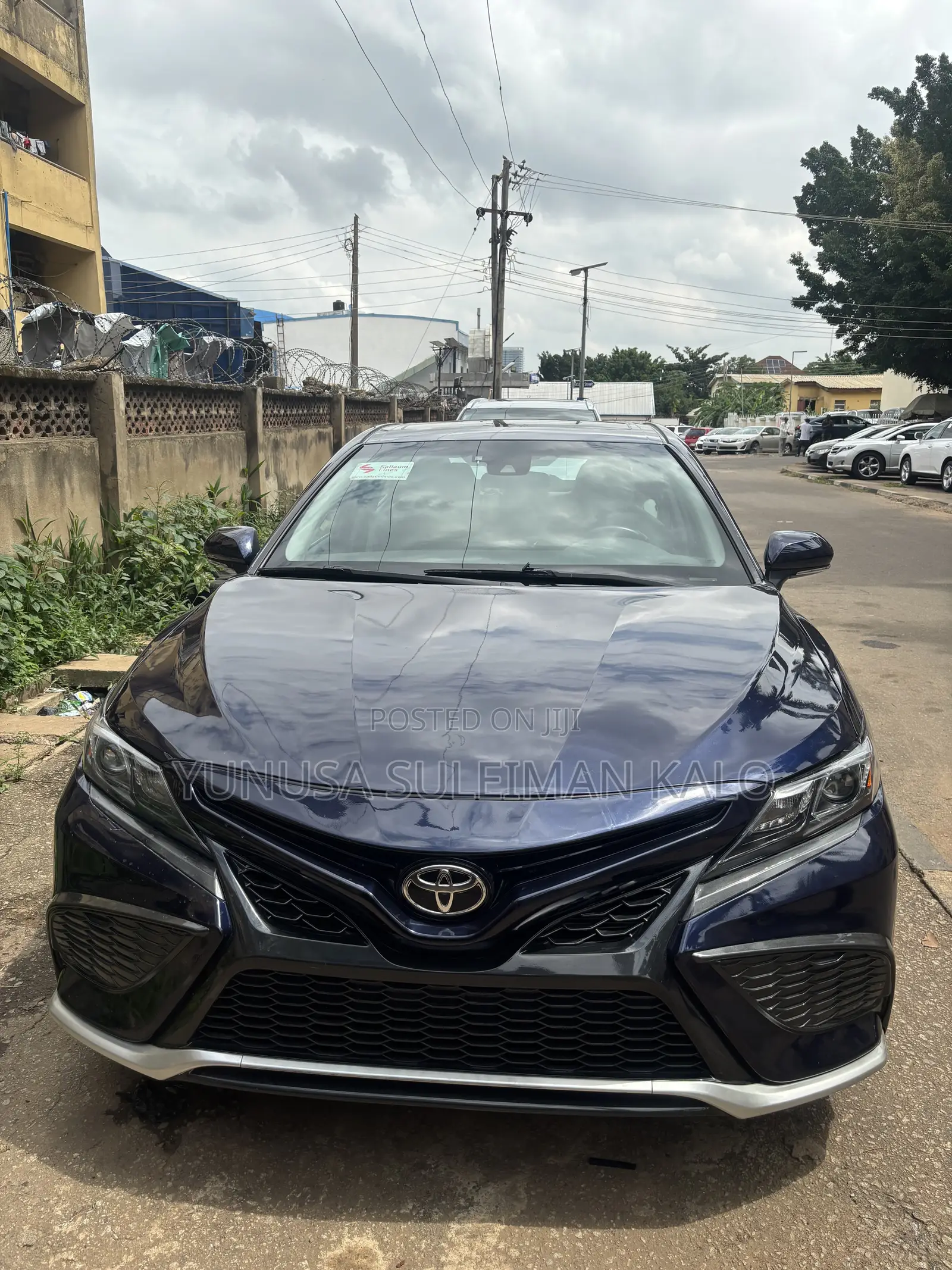 Toyota Camry SE 2022 Blue