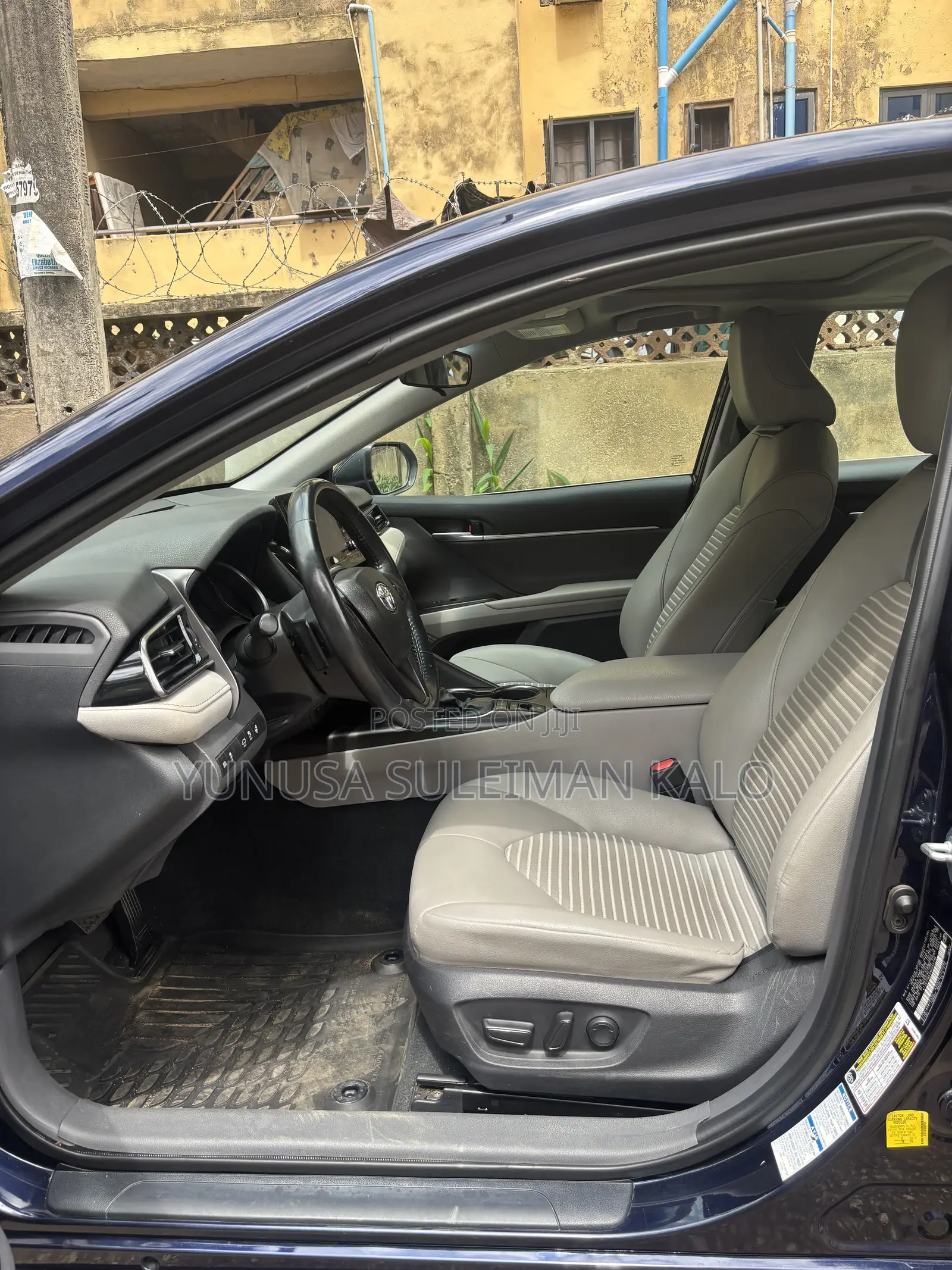 Toyota Camry SE 2022 Blue