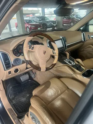 Porsche Cayenne 2012 Gray