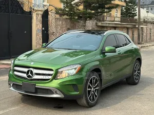Mercedes-Benz GLA 250 2016 Green