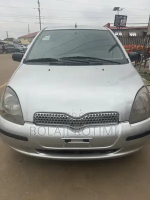 Toyota Yaris 2004 Silver