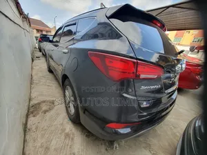 Hyundai Santa Fe SE Ultimate AWD 2017 Black