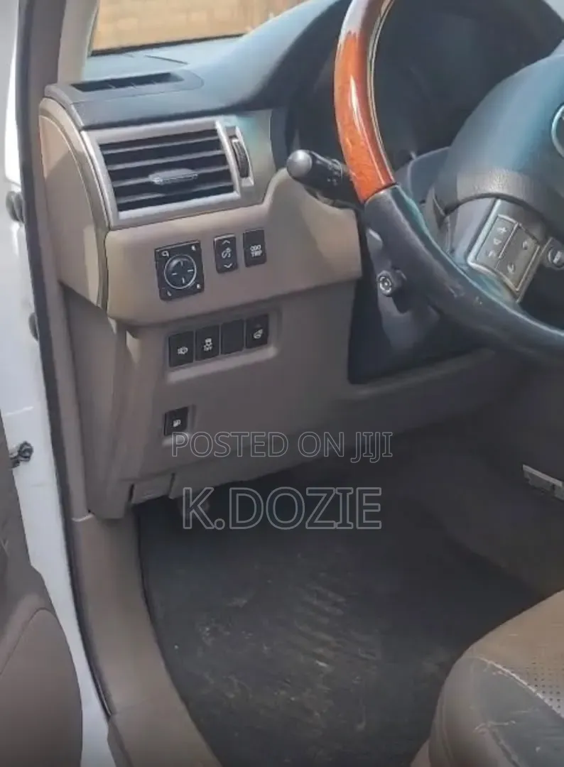Lexus GX 2012 White
