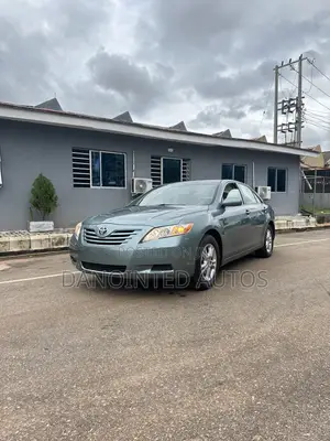 Toyota Camry LE 4dr Sedan (2.4L 4cyl 5A) 2008