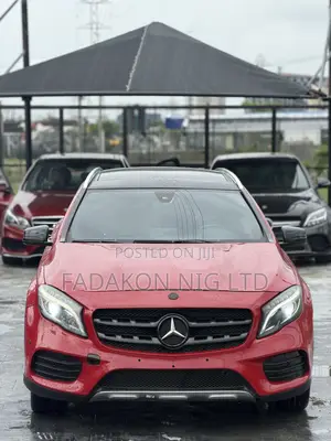 Mercedes-Benz GLA 250 2018 Red
