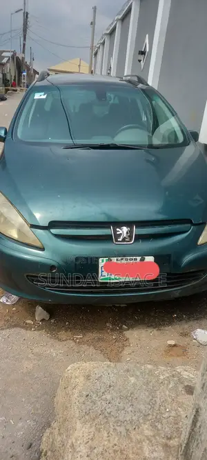 Peugeot 307 SW 2002 Green