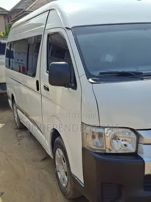 Toyota HiAce 2014 White