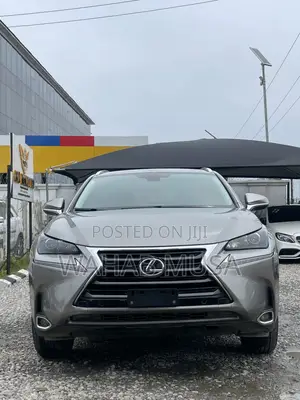 Lexus NX 2017 Silver