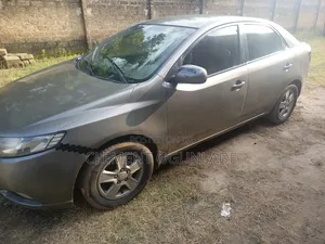Kia Cerato 2010 Brown