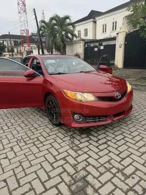 Toyota Camry SE V6 4dr Sedan (3.5L 6cyl 6A) 2012 Red