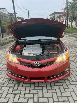 Toyota Camry SE V6 4dr Sedan (3.5L 6cyl 6A) 2012 Red