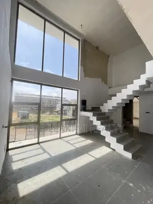 2bdrm Apartment in Lekki for sale