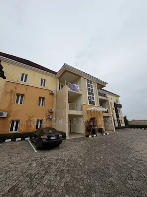 5bdrm Apartment in Guzape Main, Abuja for rent