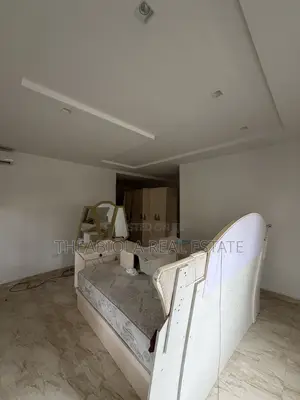 5bdrm Apartment in Guzape Main, Abuja for rent