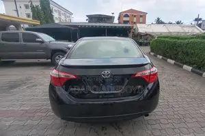 Toyota Corolla 2016 Black
