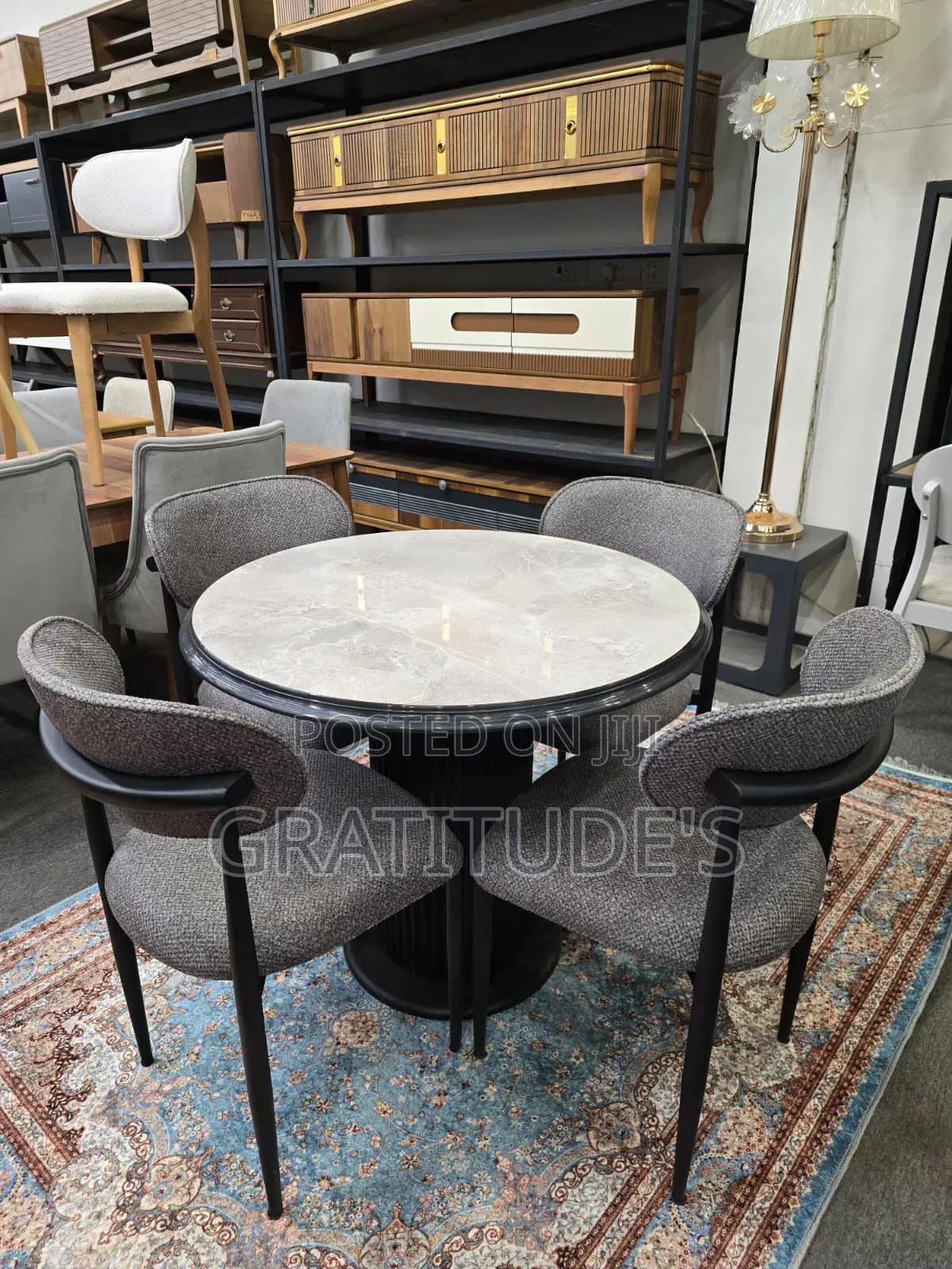 Classic 4 Seaters Dinner Table Set