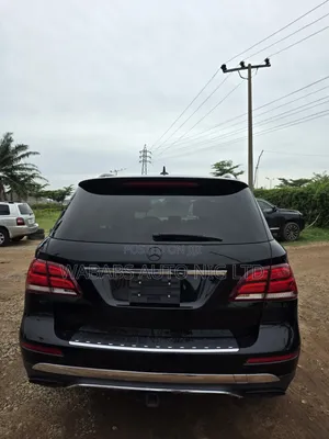 Mercedes-Benz GLE-Class 2017 Beige