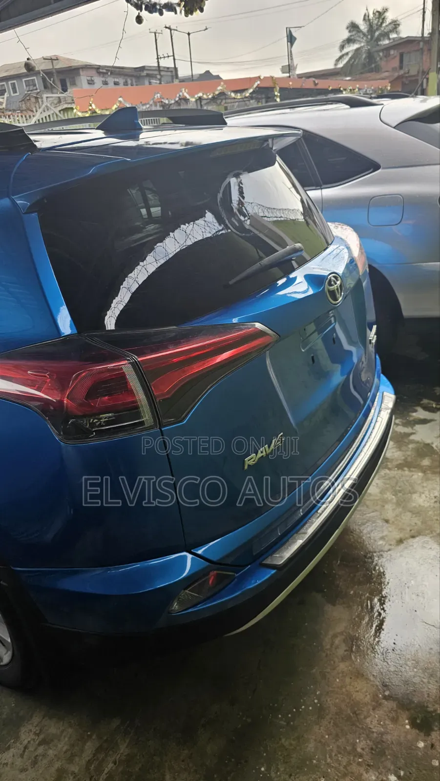 Toyota RAV4 2018 Blue