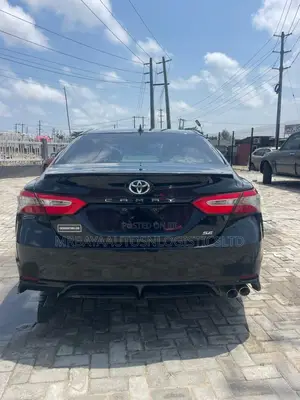 Toyota Camry SE (2.5L 4cyl 8A) 2019 Black