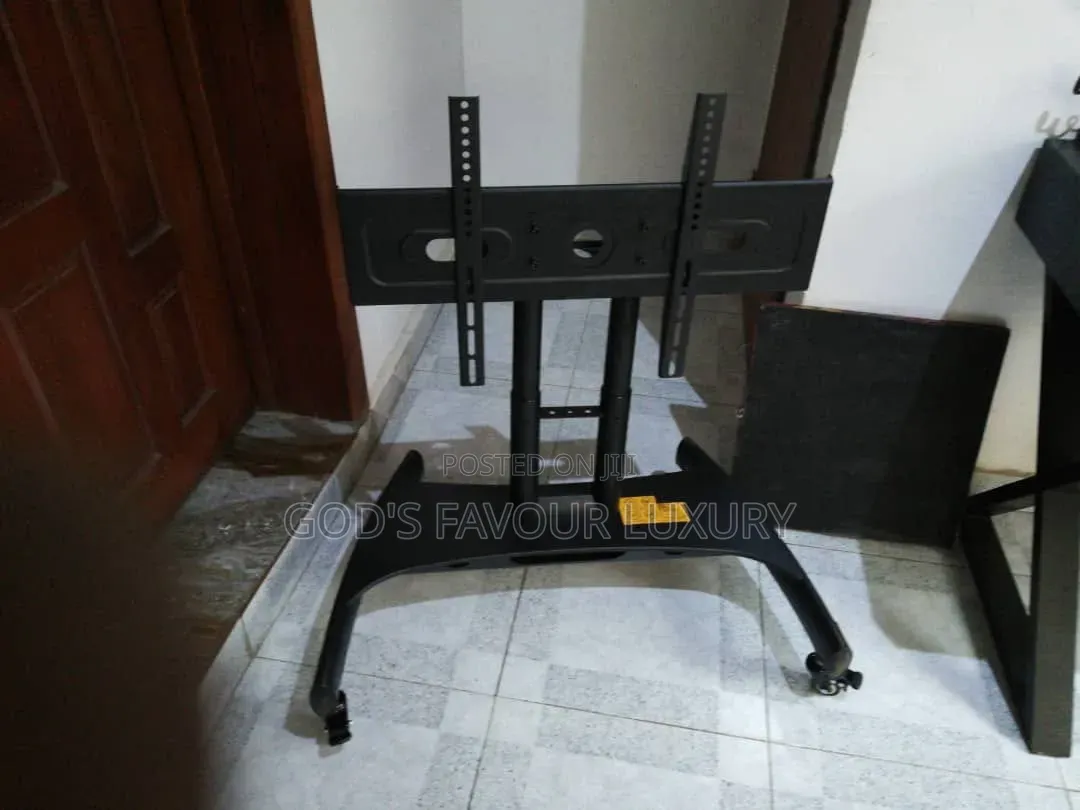 Mmobile Tv Stand