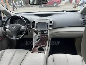 Toyota Venza V6 AWD 2011 Blue